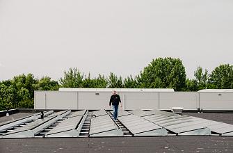 Zonnepanelen Lakenman Liften