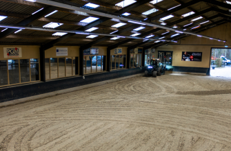 Nieuwe verlichting voor Sportstal de Dijckhoeve